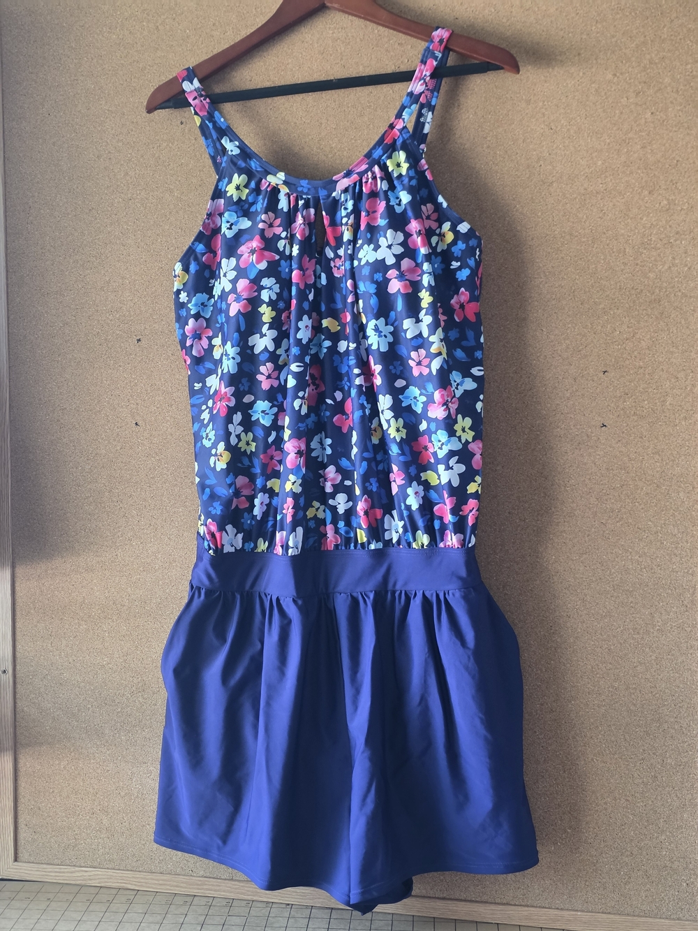 BloomChic Swim Shorts w/ Built‑In Bikini Bottoms Floral Top 14‑16 Built In Bra